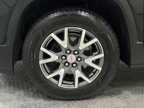 Used 2023 GMC Acadia SLT AWD/4WD image 36