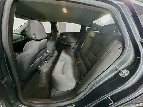 Used 2017 Chevrolet Malibu LT w/ Driver Confidence Package image 26