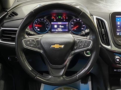 Used 2019 Chevrolet Equinox LT w/ Sun & Navigation Package image 18