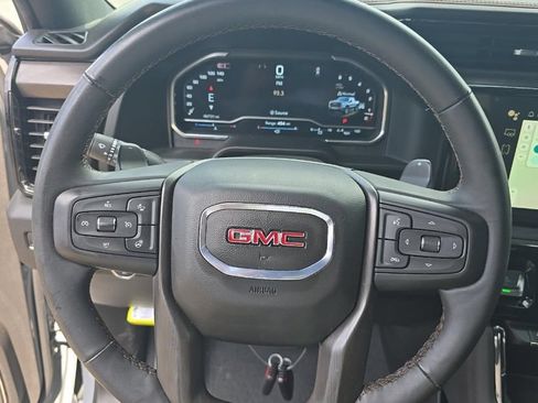 Used 2024 GMC Sierra 1500 AT4 w/ Technology Package AWD/4WD image 17