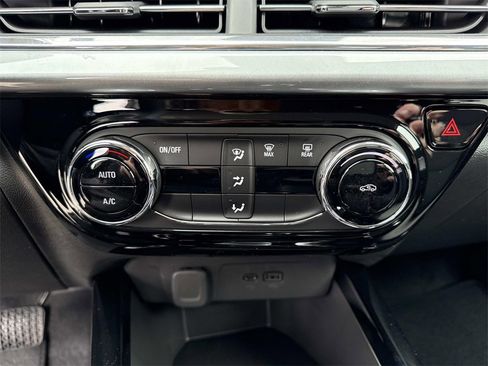 New 2026 Chevrolet Trax LT image 19