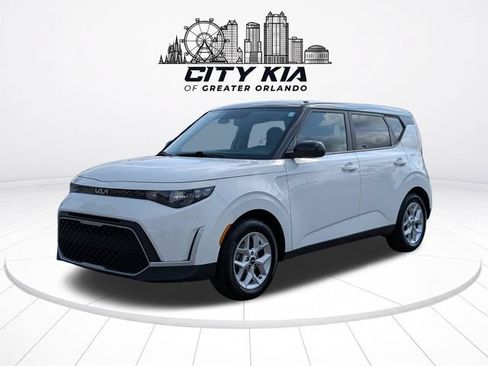 Certified 2024 Kia Soul S FWD image 2