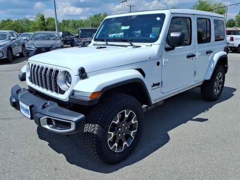 New 2026 Jeep Wrangler Sahara AWD/4WD image 8