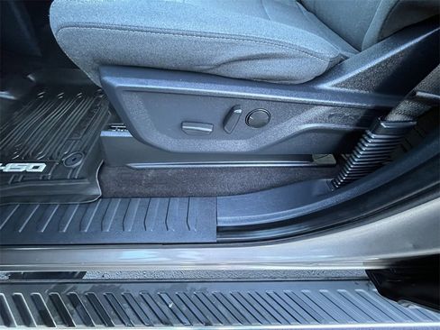 Certified 2022 Ford F150 XLT w/ Equipment Group 302A High image 11