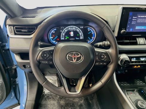 Used 2024 Toyota RAV4 SE AWD/4WD image 11