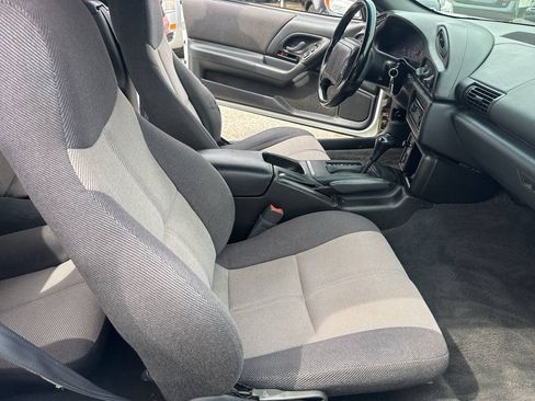 Used 1994 Chevrolet Camaro Z28 RWD image 20