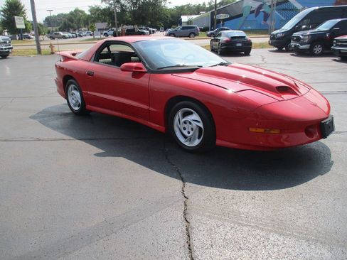 Used 1993 Pontiac Firebird Trans Am RWD image 8
