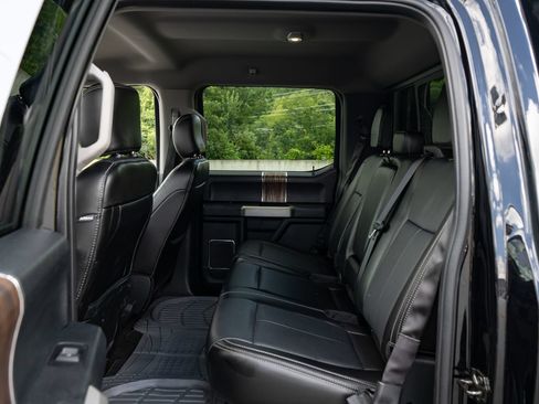 Used 2018 Ford F150 Lariat w/ Equipment Group 501A Mid AWD/4WD image 17