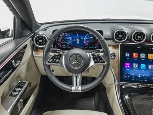 Used 2025 Mercedes-Benz C 300 4MATIC Sedan image 16