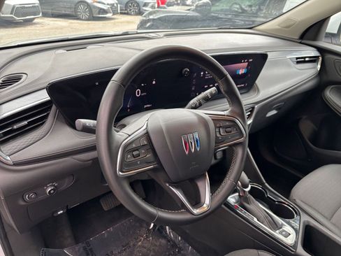 Used 2025 Buick Encore GX Preferred FWD image 33