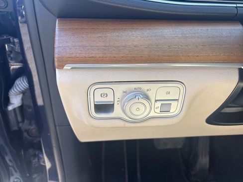 Used 2022 Mercedes-Benz GLE 350 4MATIC image 17