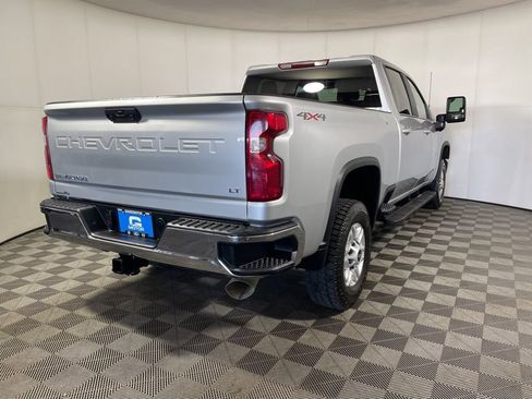 Used 2022 Chevrolet Silverado 2500 LT w/ Convenience Package image 7
