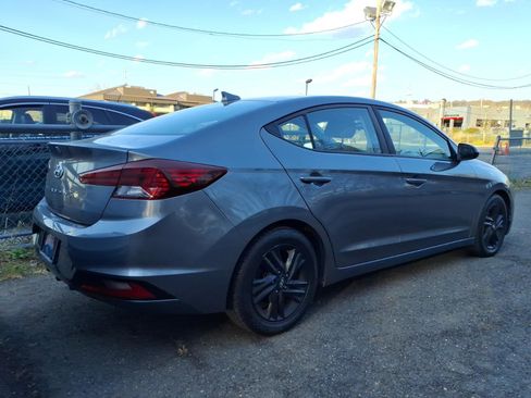 Used 2019 Hyundai Elantra SEL image 5