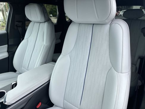 Used 2024 Cadillac Lyriq Luxury RWD image 9