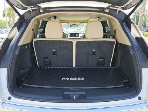 Certified 2023 Acura MDX FWD w/ Technology Package image 6