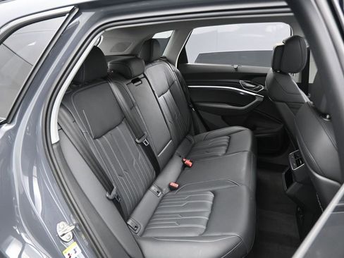 Used 2024 Audi Q8 e-tron Prestige w/ Prestige Package image 33