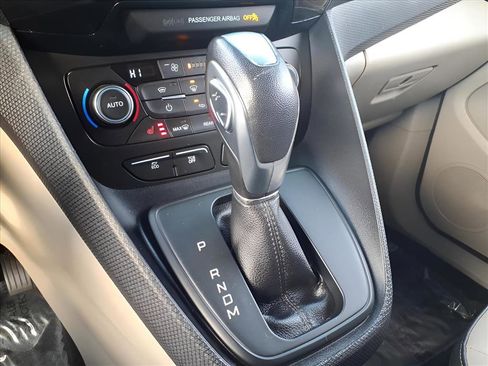 Used 2022 Ford Transit Connect Titanium w/ Trailer Tow Package image 21