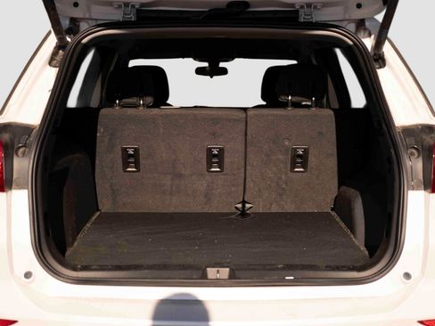 Used 2018 Chevrolet Equinox LT image 13