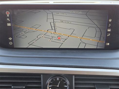 Certified 2022 Lexus RX 450hL Luxury w/ Cold Area Package (CT) image 17