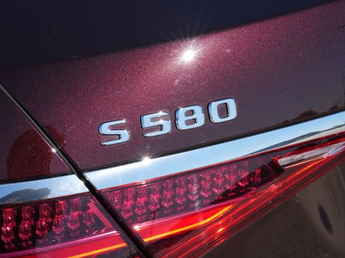 Used 2022 Mercedes-Benz S 580 4MATIC Sedan image 19