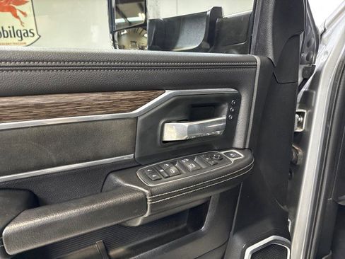 Used 2020 RAM 3500 Laramie image 23
