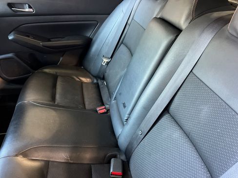 Used 2020 Nissan Altima 2.5 SR w/ Premium Package FWD image 5