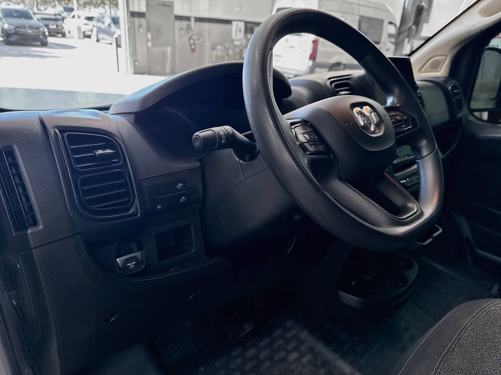 Used 2023 RAM ProMaster 3500 w/ Driver Convenience Group FWD image 10