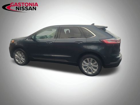 Used 2022 Ford Edge Titanium image 6