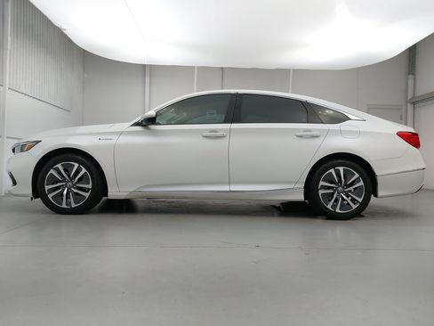Used 2022 Honda Accord EX-L image 2