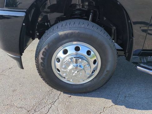 Used 2025 RAM 3500 Laramie w/ Sport Appearance Package AWD/4WD image 10