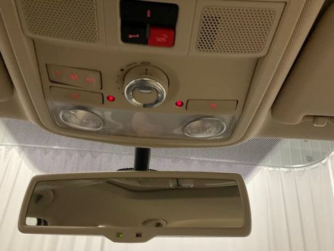 Used 2015 Volkswagen Passat TDI SEL Premium image 28