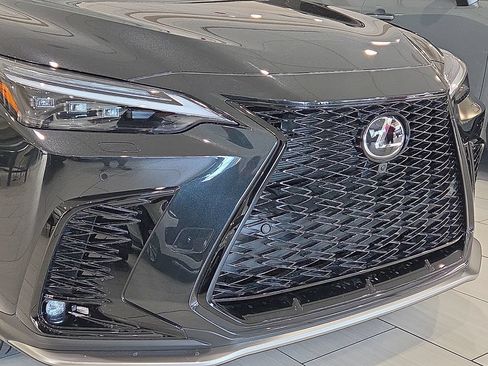 New 2026 Lexus NX 350 F Sport AWD/4WD image 7