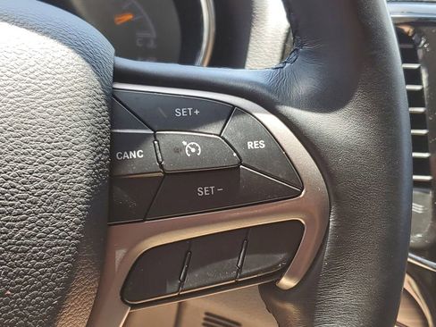 Used 2019 Jeep Grand Cherokee Limited image 25