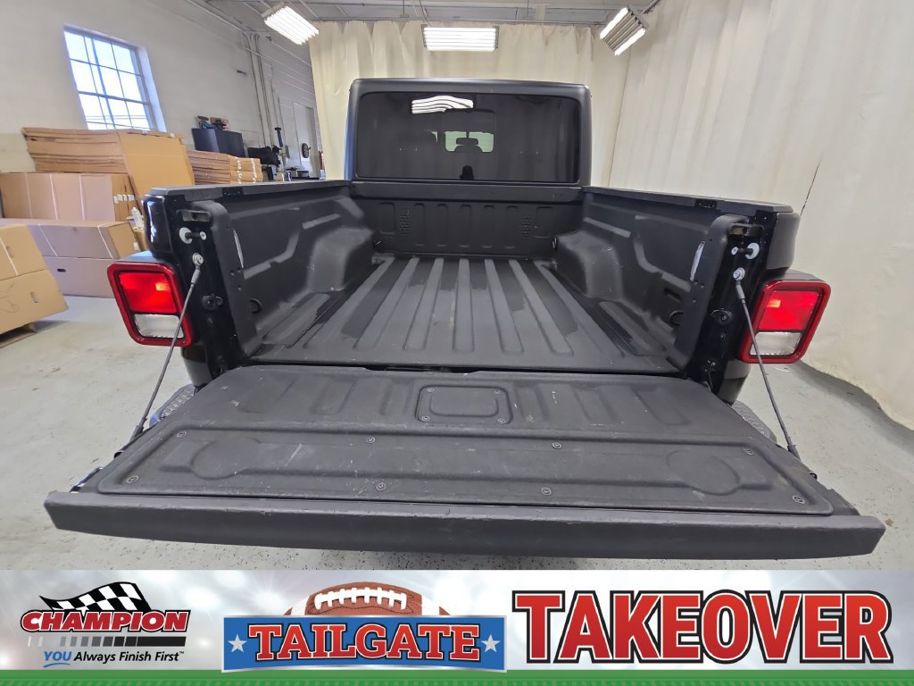 Used 2022 Jeep Gladiator Sport AWD/4WD image 34