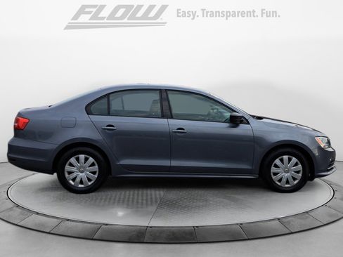 Used 2015 Volkswagen Jetta S image 9
