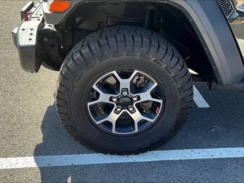 Used 2018 Jeep Wrangler Unlimited Rubicon AWD/4WD image 6