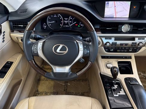 Used 2013 Lexus ES 350 w/ Premium Pkg FWD image 18