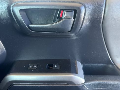 Used 2021 Toyota Tacoma SR5 w/ Technology Package image 17