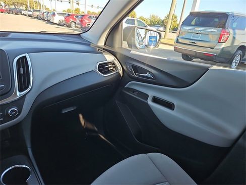 Used 2019 Chevrolet Equinox LS w/ LS Convenience Package image 9