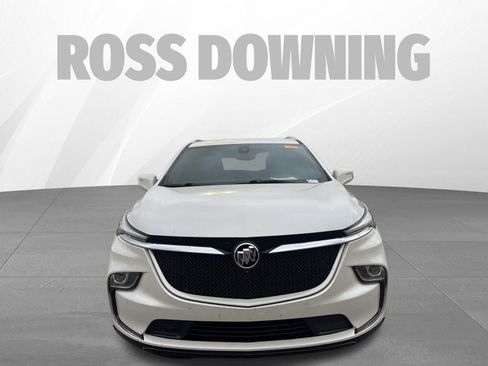 Used 2022 Buick Enclave Essence w/ Sport Touring Edition image 2