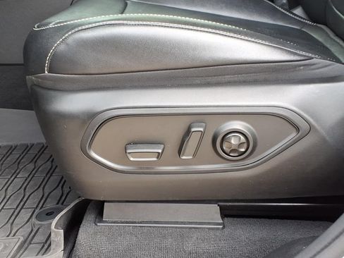 Used 2023 Jeep Grand Cherokee L Limited w/ Luxury Tech Group II RWD image 27