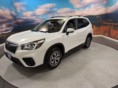 Used 2019 Subaru Forester Premium w/ Popular Package #1 AWD/4WD image 4