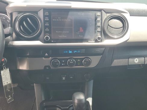 Used 2021 Toyota Tacoma SR5 RWD image 22