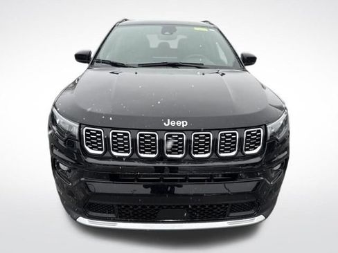 Used 2024 Jeep Compass Limited image 9