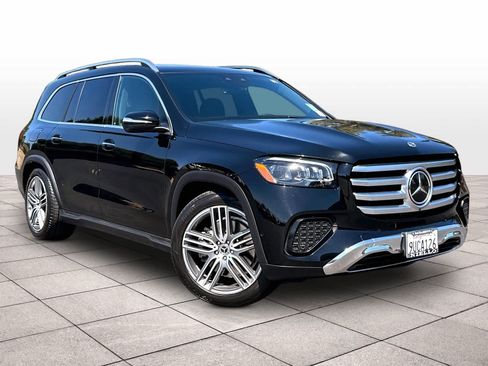 Used 2024 Mercedes-Benz GLS 450 4MATIC image 2