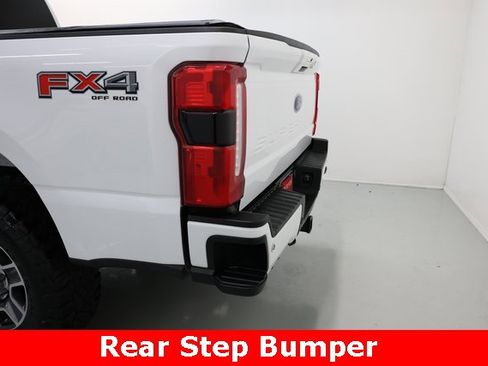 Used 2024 Ford F250 Lariat w/ FX4 Off-Road Package image 43