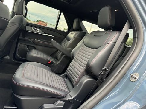 New 2026 Ford Explorer ST-Line w/ ST-Line Street Pack AWD/4WD image 9