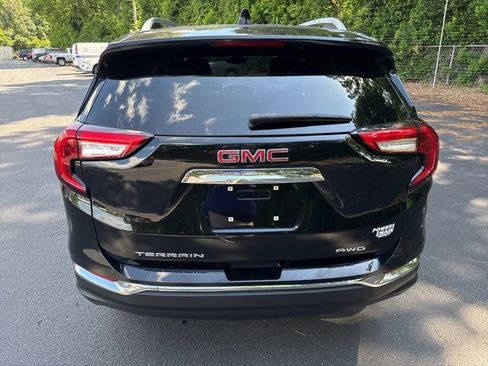 Used 2024 GMC Terrain SLT image 4