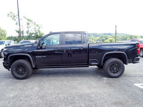 Used 2026 Chevrolet Silverado 2500 ZR2 AWD/4WD image 2
