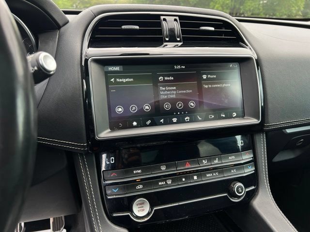 Used 2020 Jaguar F-PACE S AWD/4WD image 37